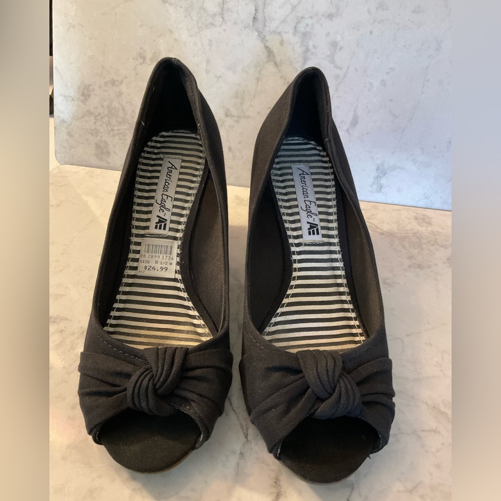 American Eagle Outfitters Black Knotted Peep Toe Heels
